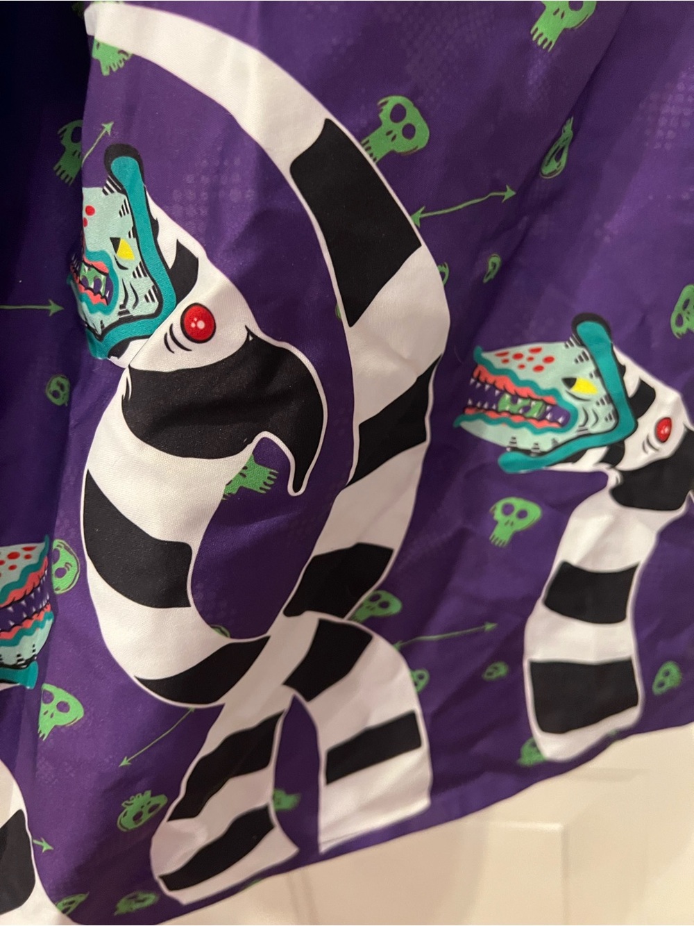 Unique Vintage Black and White Sandworm Gathered Skirt - Picture 4 of 4